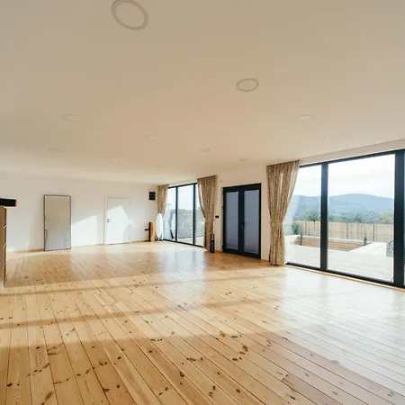 Tatil Evi Sunmoon Kosmaj Kucice I Prostor Za Dogadaje *