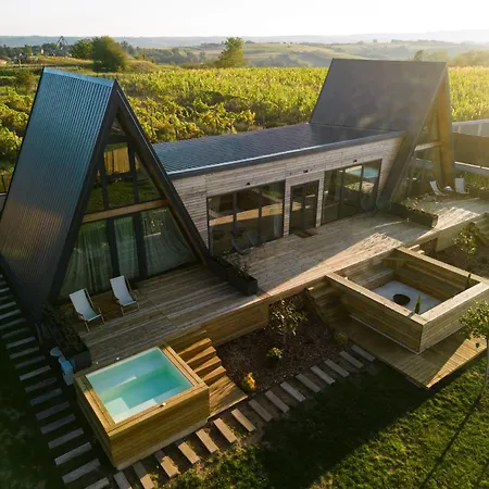 Sunmoon Kosmaj Kucice I Prostor Za Dogadaje Sopot