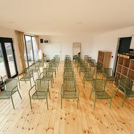 Sunmoon Kosmaj Kucice I Prostor Za Dogadaje Tatil Evi