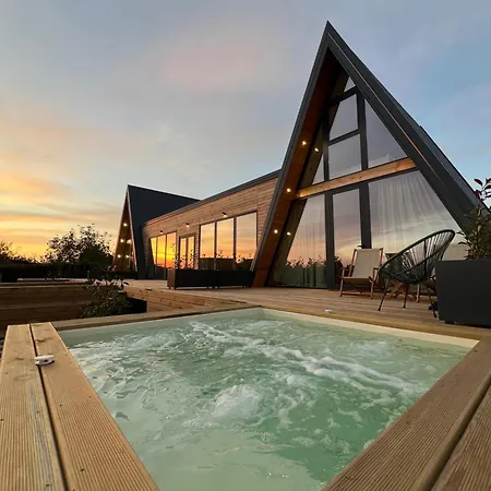 Sunmoon Kosmaj Kucice I Prostor Za Dogadaje