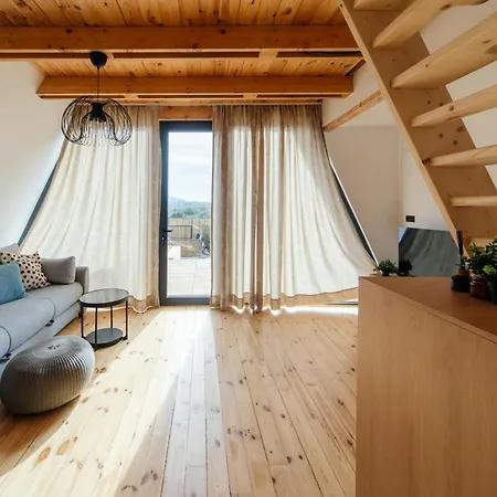 Sunmoon Kosmaj Kucice I Prostor Za Dogadaje