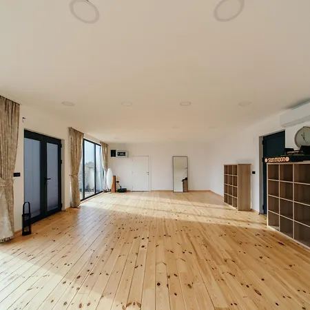 Sunmoon Kosmaj Kucice I Prostor Za Dogadaje Holiday home *